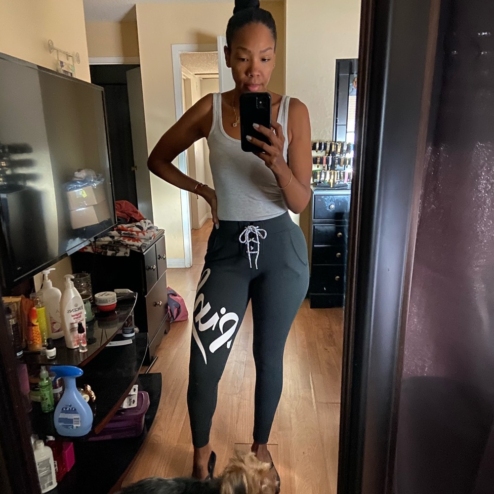 Victoria’s Secret Pink joggers. Size xs green